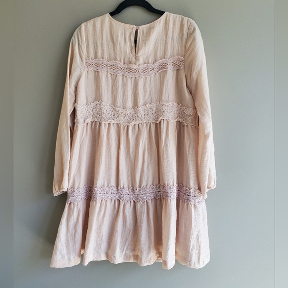 eri + ali Anthropologie Mirana Lace Tier Swing Dress Long Sleeve In Nude Size S - Picture 3 of 10